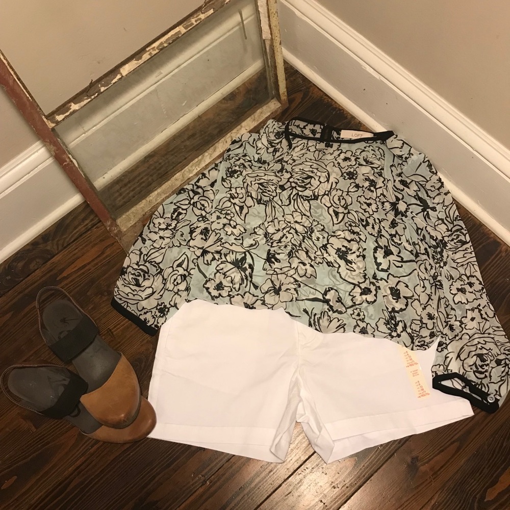 GAP khakis shorts